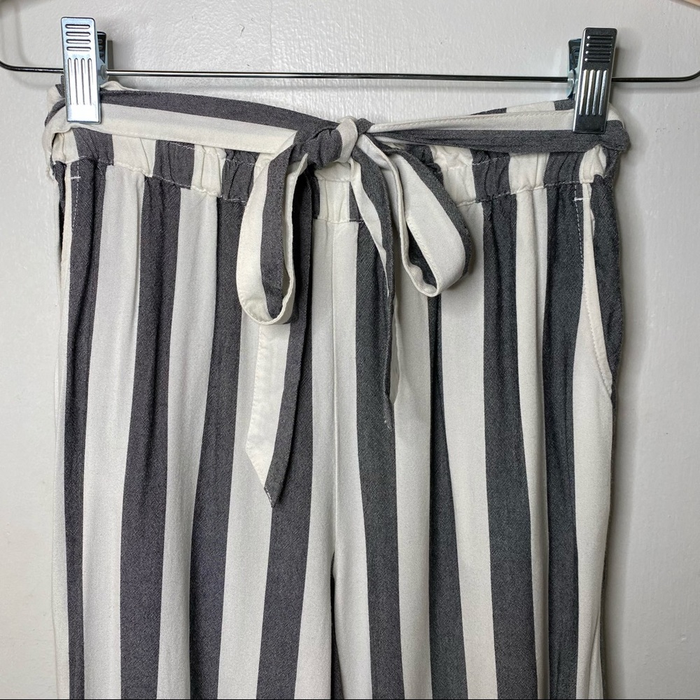 American Eagle Striped Pants